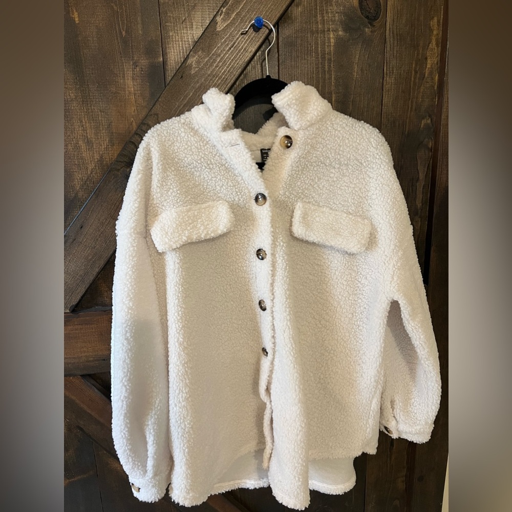 Women’s cream shacket